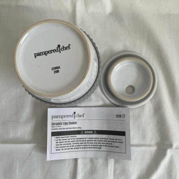 NWOT Pampered Chef Egg Cooker - Picture 4 of 4